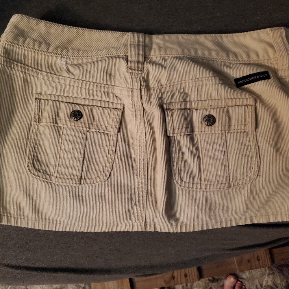 Skirt - Picture 2 of 3